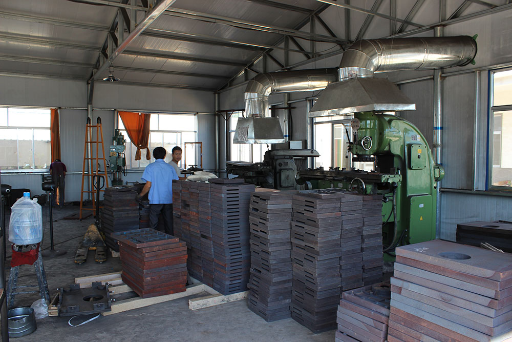 B4 grinding process for machine tables